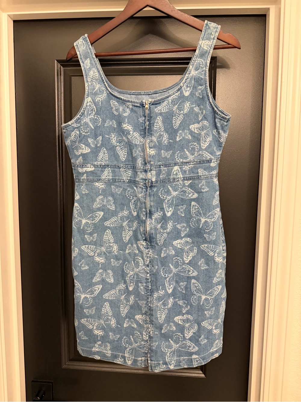 NWT Denim Butterfly Print Sleeveless Dress - Picture 3 of 4